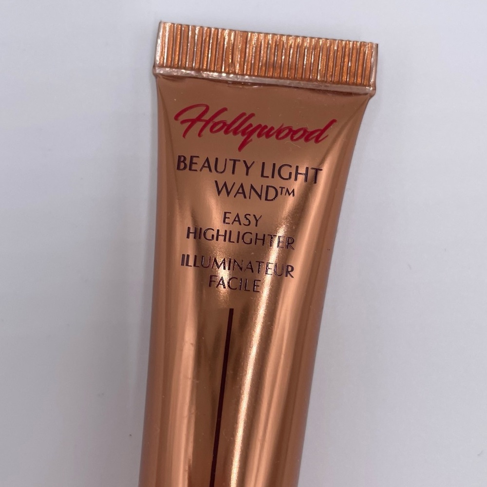 NEW Charlotte Tilbury Beauty Light Wand Easy Highlighter in Spotlight Rose Gold - Picture 4 of 6